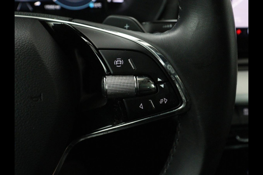 Škoda Octavia 1.0 e-TSI Business Edition Plus | Trekhaak | Stoelverwarming | Adaptive cruise | Camera | Carplay | Navigatie | 18'' | Side Assist | Keyless | Full LED