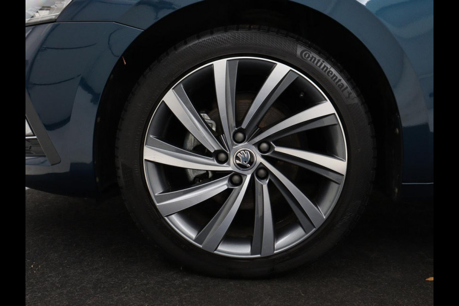 Škoda Octavia 1.0 e-TSI Business Edition Plus | Trekhaak | Stoelverwarming | Adaptive cruise | Camera | Carplay | Navigatie | 18'' | Side Assist | Keyless | Full LED