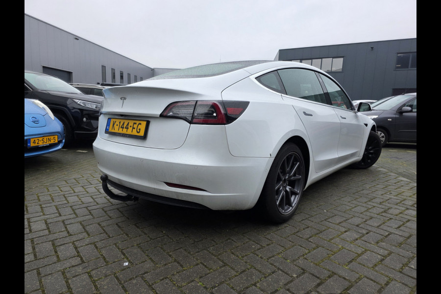 Tesla Model 3 Standard RWD Plus 60 kWh | Volleder | Pano | Trekhaak | WLTP 491 KM |