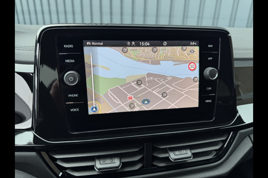 Volkswagen T-Roc 1.5 TSI R-Line Business | Trekhaak afnb. | Panodak | Keyless | Elk. A-klep | Side Assist | IQ Light | Prijs Rijklaar!!