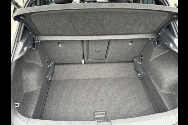 Volkswagen T-Roc 1.5 TSI R-Line Business | Trekhaak afnb. | Panodak | Keyless | Elk. A-klep | Side Assist | IQ Light | Prijs Rijklaar!!