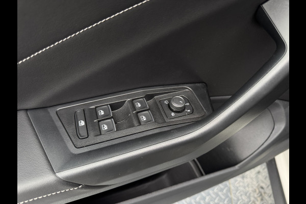 Volkswagen T-Roc 1.5 TSI R-Line Business | Trekhaak afnb. | Panodak | Keyless | Elk. A-klep | Side Assist | IQ Light | Prijs Rijklaar!!