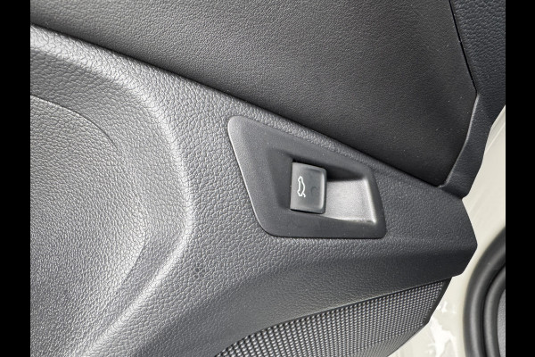 Volkswagen T-Roc 1.5 TSI R-Line Business | Trekhaak afnb. | Panodak | Keyless | Elk. A-klep | Side Assist | IQ Light | Prijs Rijklaar!!