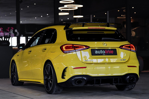 Mercedes-Benz A-Klasse AMG 35 4MATIC Edition 1 Aero. Schaal, Pano, Perf stuur, Keyless, Camera, Dodeh, CarPlay, Sfeer!