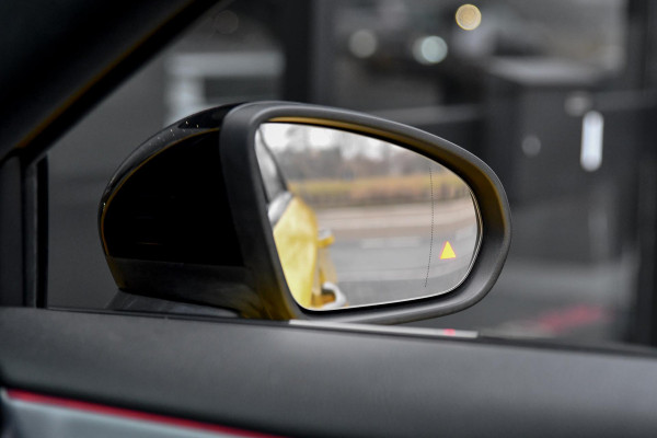 Mercedes-Benz A-Klasse AMG 35 4MATIC Edition 1 Aero. Schaal, Pano, Perf stuur, Keyless, Camera, Dodeh, CarPlay, Sfeer!