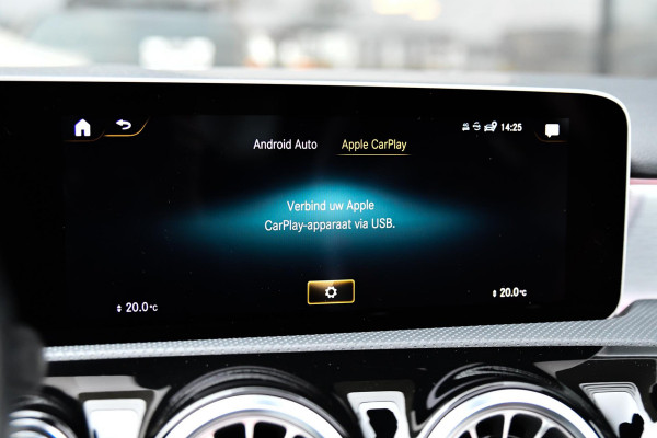 Mercedes-Benz A-Klasse AMG 35 4MATIC Edition 1 Aero. Schaal, Pano, Perf stuur, Keyless, Camera, Dodeh, CarPlay, Sfeer!