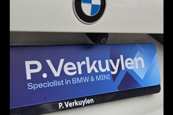 BMW 1-serie 118i High M SPORT | PANORAMA | CAMERA | LEDER | SPORTSTOELEN | 18 INCH LM VELGEN | TREKHAAK |