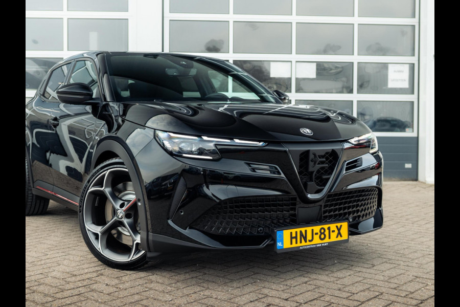 Alfa Romeo junior Elettrica Veloce 54 kWh | 280pk | Clima | Navi | Adapt. Cruise | Keyless | Camera | BSM