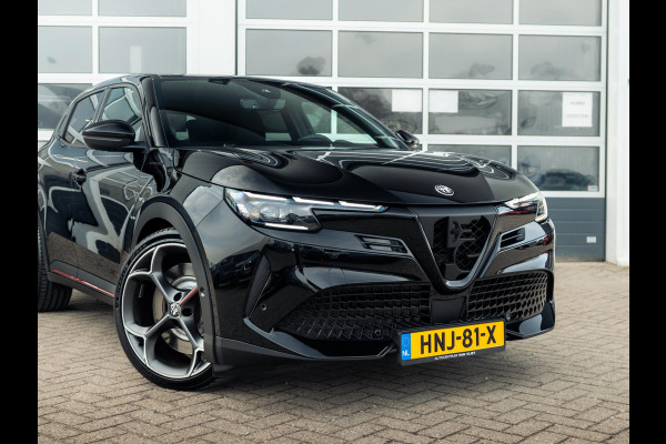 Alfa Romeo junior Elettrica Veloce 54 kWh | 280pk | Clima | Navi | Adapt. Cruise | Keyless | Camera | BSM