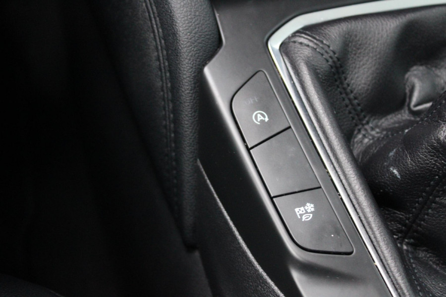 Ford Kuga 1.5 EcoBoost Titanium X | Trekhaak | Adaptive cruise control | Dodehoeksensoren | Camera