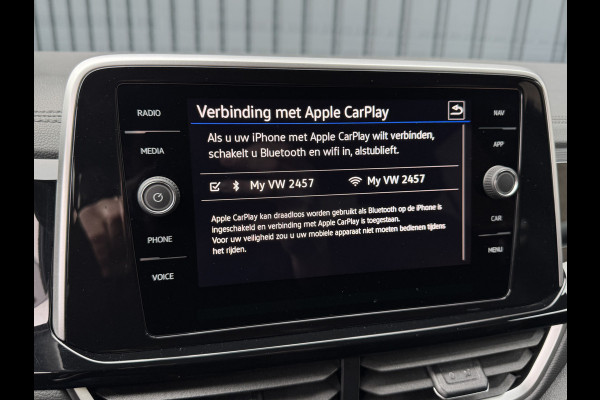 Volkswagen T-Roc 1.5 TSI R-Line Business | Black Style | Trekhaak afnb. | 19'' | IQ Light | Side Assist | Prijs Rijklaar!!