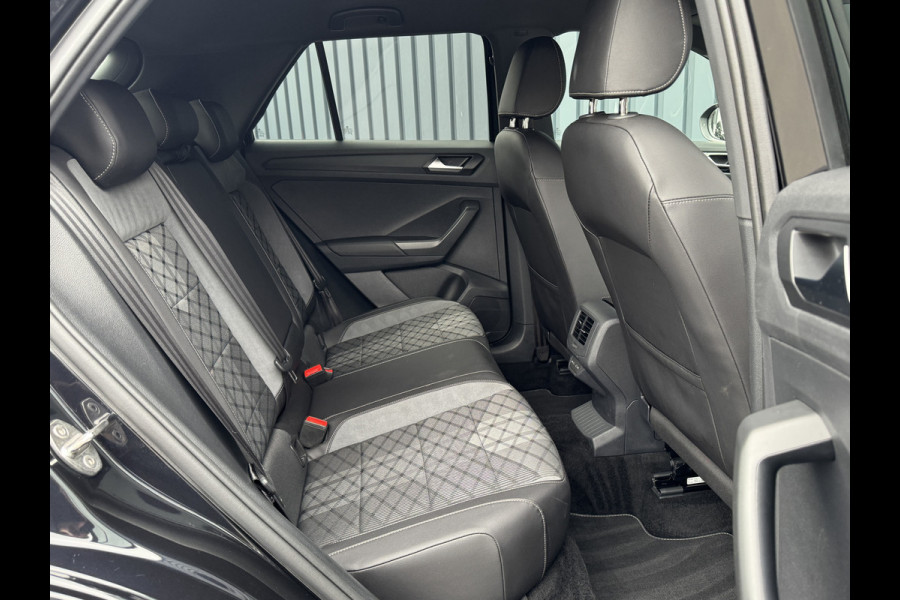 Volkswagen T-Roc 1.5 TSI R-Line Business | Black Style | Trekhaak afnb. | 19'' | IQ Light | Side Assist | Prijs Rijklaar!!