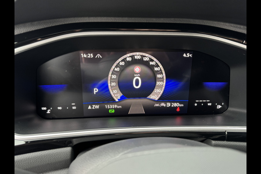 Volkswagen T-Roc 1.5 TSI R-Line Business | Black Style | Trekhaak afnb. | 19'' | IQ Light | Side Assist | Prijs Rijklaar!!