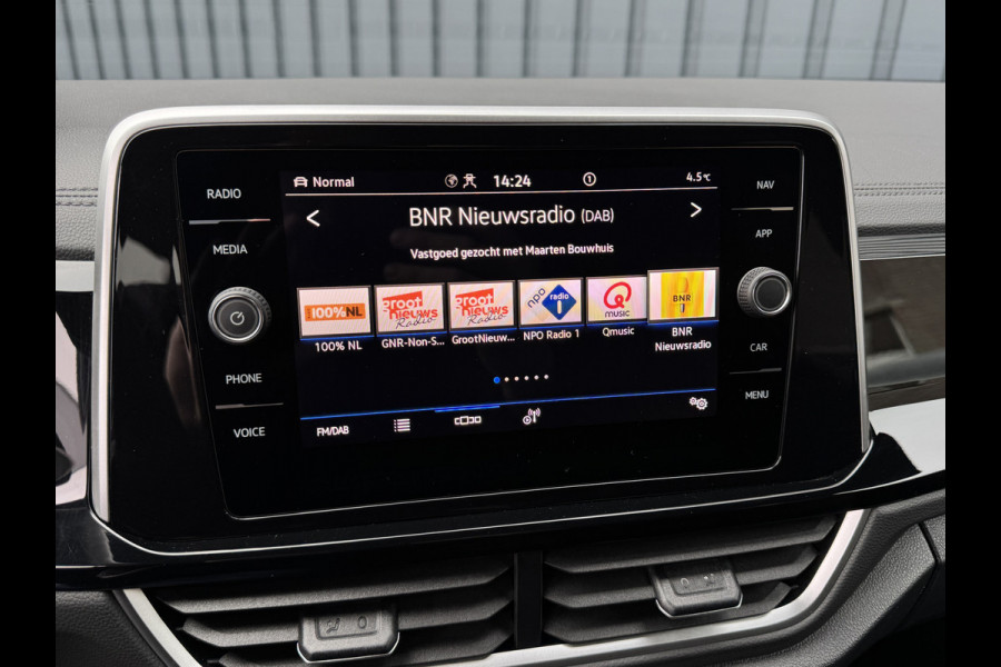 Volkswagen T-Roc 1.5 TSI R-Line Business | Black Style | Trekhaak afnb. | 19'' | IQ Light | Side Assist | Prijs Rijklaar!!