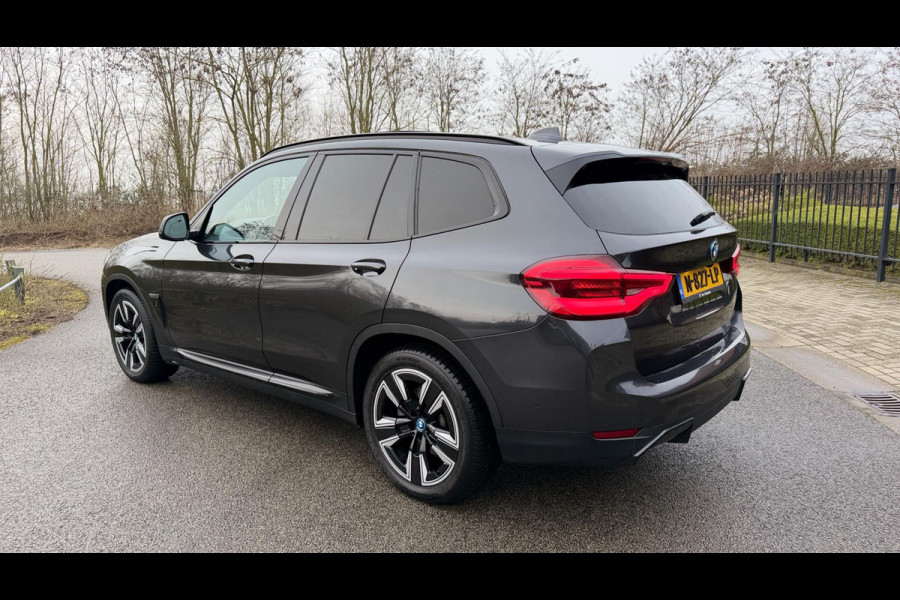 BMW iX3 Executive 80 kWh PANORAMADAK LEER APPLE-CARPLAY LED-XENON