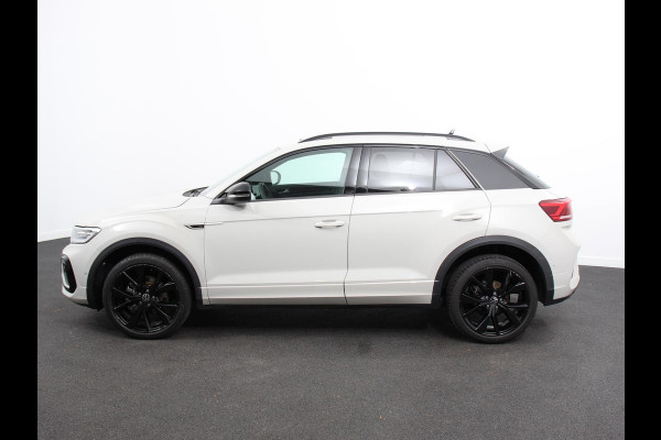 Volkswagen T-Roc 1.5 TSI R-Line+Blackpack Climate control | Adaptieve cruise control | Panoramadak | LED | Navigatie | Achteruitrijcamera | Parkeersensoren | Apple Carplay/ Android Auto | Radio