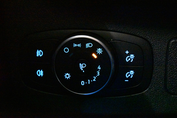 Ford Puma 125PK ECOBOOST HYBRID TITANIUM CARPLAY/LMV/MASSAGE