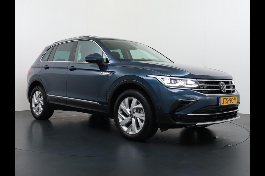 Volkswagen Tiguan 1.4 TSI eHybrid PHEV VAN €33.900,- NU VOOR SLECHTS €30.877,- Uw LENTEVOORDEEL €3.023,- |SUPER COMPLEET| SCHUIF/ KANTELDAK| DODE HOEK| ELEK. ACHTERKLEP| DIG. DASH | CAMERA| RIJKLAAR GELEVERD INCL. 12 MND BOVAG GARANTIE