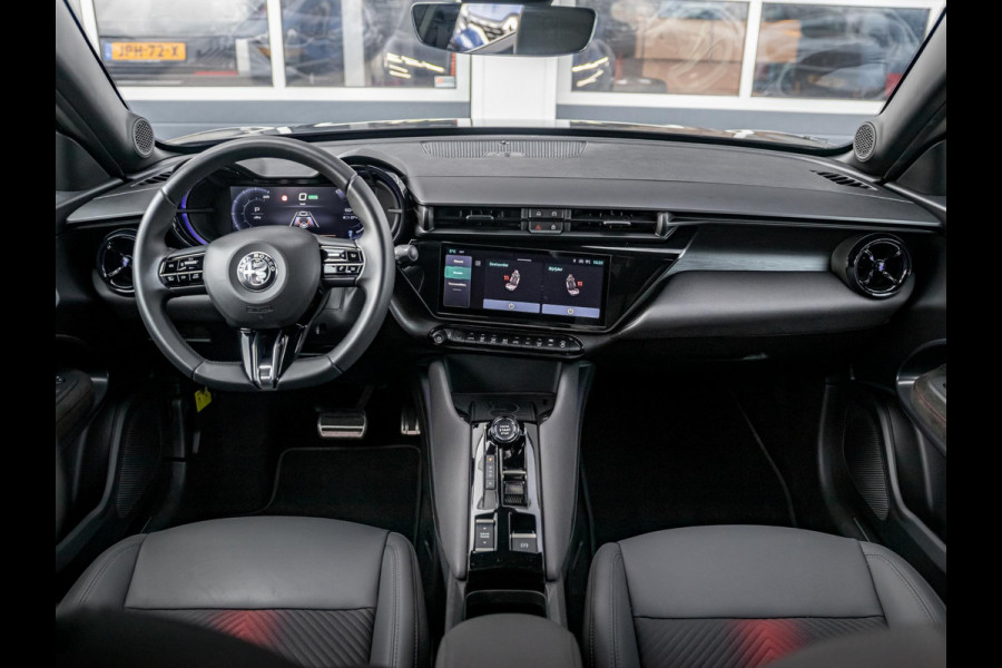 Alfa Romeo junior Elettrica Veloce 54 kWh | 280pk | Clima | Navi | Adapt. Cruise | Keyless | Camera | BSM