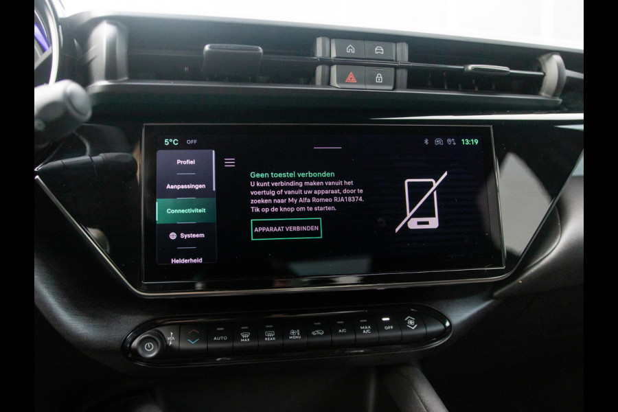 Alfa Romeo junior Elettrica Veloce 54 kWh | 280pk | Clima | Navi | Adapt. Cruise | Keyless | Camera | BSM