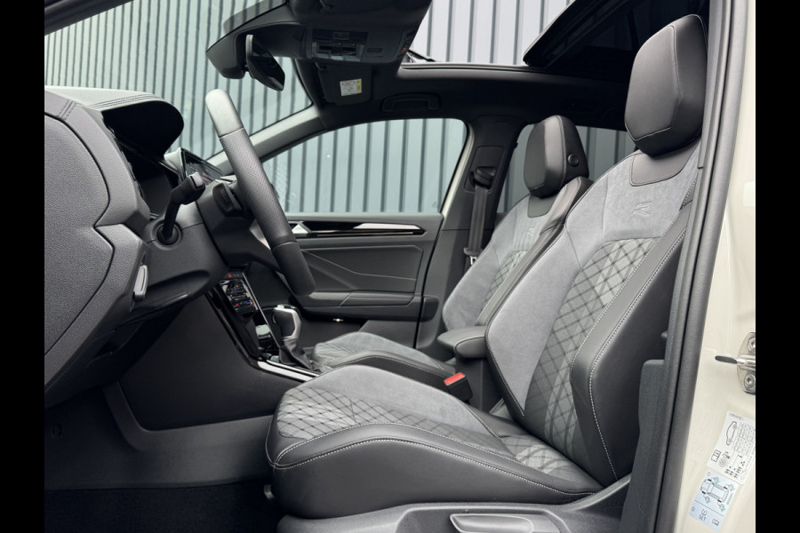 Volkswagen T-Roc 1.5 TSI R-Line Business | Trekhaak afnb. | Panodak | Keyless | Side Assist | Elk. A-klep | IQ Light | Prijs Rijklaar!!