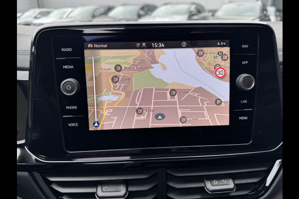 Volkswagen T-Roc 1.5 TSI R-Line Business | Trekhaak afnb. | Panodak | Keyless | Side Assist | Elk. A-klep | IQ Light | Prijs Rijklaar!!