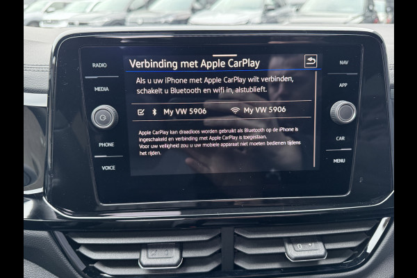 Volkswagen T-Roc 1.5 TSI R-Line Business | Trekhaak afnb. | Panodak | Keyless | Side Assist | Elk. A-klep | IQ Light | Prijs Rijklaar!!