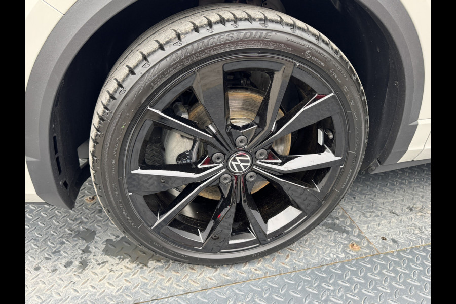 Volkswagen T-Roc 1.5 TSI R-Line Business | Trekhaak afnb. | Panodak | Keyless | Side Assist | Elk. A-klep | IQ Light | Prijs Rijklaar!!