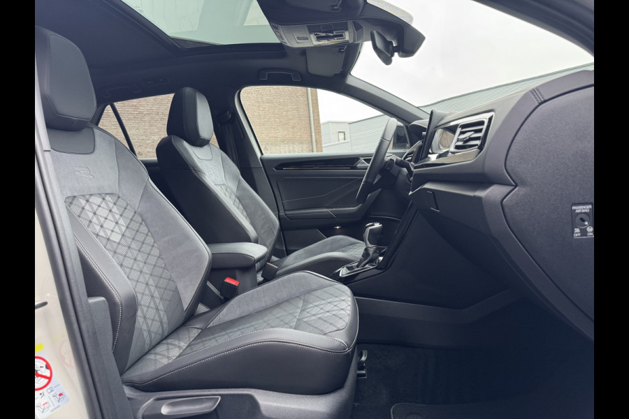 Volkswagen T-Roc 1.5 TSI R-Line Business | Trekhaak afnb. | Panodak | Keyless | Side Assist | Elk. A-klep | IQ Light | Prijs Rijklaar!!