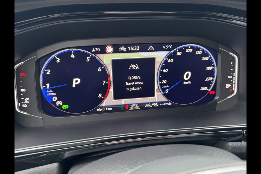 Volkswagen T-Roc 1.5 TSI R-Line Business | Trekhaak afnb. | Panodak | Keyless | Side Assist | Elk. A-klep | IQ Light | Prijs Rijklaar!!