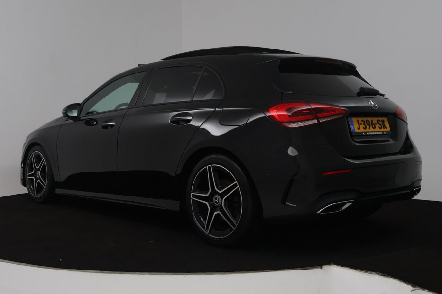 Mercedes-Benz A-Klasse 180 Business Solution AMG (PANORAMADAK, STOELVERWARMING, ELEKTRISCHE STOELEN-, SFEERVERLICHTING, NL-AUTO)