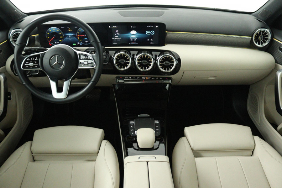 Mercedes-Benz A-Klasse 250 e Business Solution Luxury Limited (SFEERVERLICHTING, STOELVERWARMING, ACHTERUITRIJCAMERA, SENSOREN)