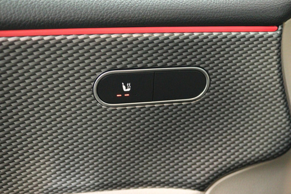 Mercedes-Benz A-Klasse 250 e Business Solution Luxury Limited (SFEERVERLICHTING, STOELVERWARMING, ACHTERUITRIJCAMERA, SENSOREN)