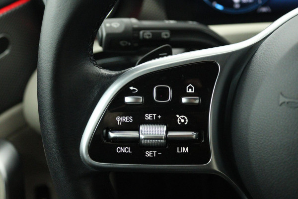 Mercedes-Benz A-Klasse 250 e Business Solution Luxury Limited (SFEERVERLICHTING, STOELVERWARMING, ACHTERUITRIJCAMERA, SENSOREN)
