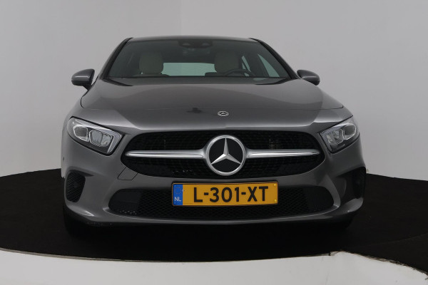 Mercedes-Benz A-Klasse 250 e Business Solution Luxury Limited (SFEERVERLICHTING, STOELVERWARMING, ACHTERUITRIJCAMERA, SENSOREN)