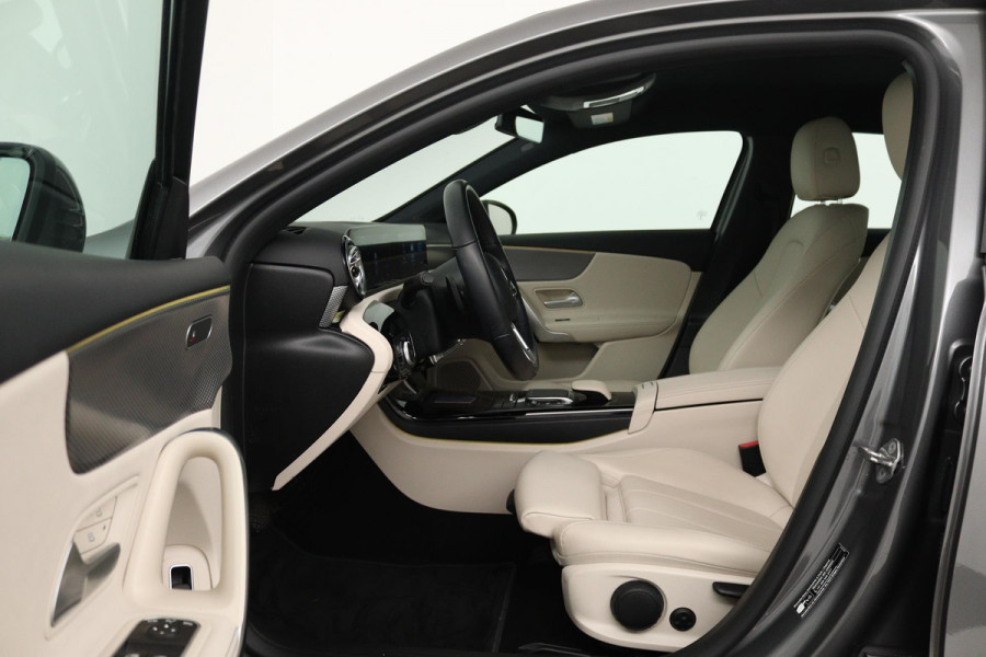 Mercedes-Benz A-Klasse 250 e Business Solution Luxury Limited (SFEERVERLICHTING, STOELVERWARMING, ACHTERUITRIJCAMERA, SENSOREN)