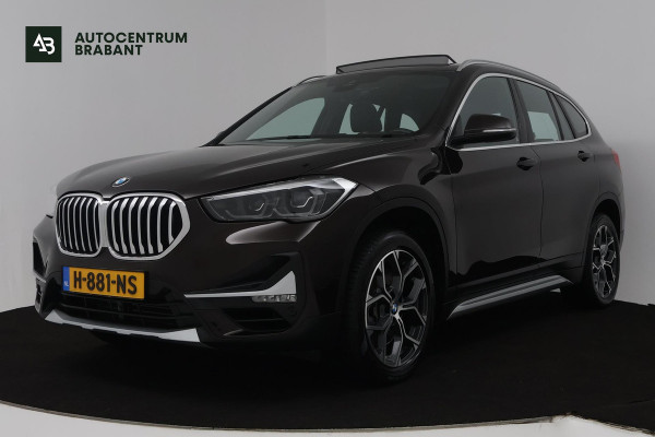 BMW X1 SDrive20i VDL Nedcar Edition (PANORAMADAK, ACHTERUITRIJCAMERA, STOELVERWARMING, DEALER ONDERHOUDEN)