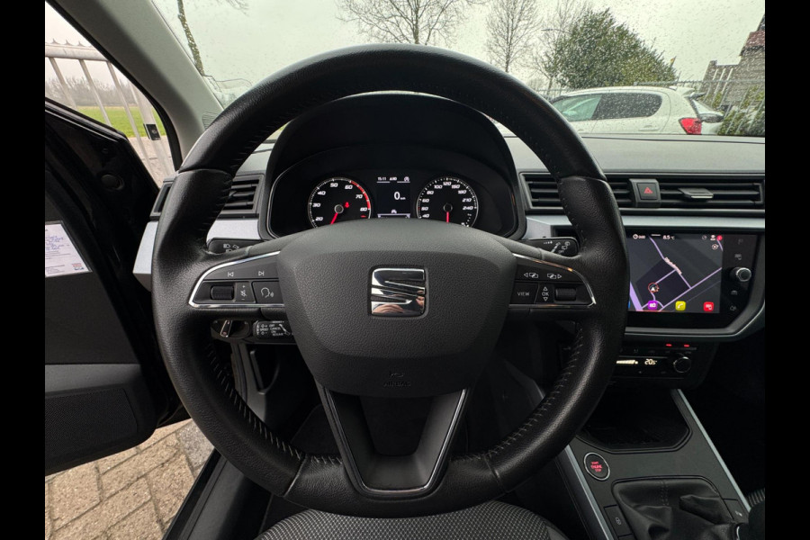 Seat Arona 1.0 TSI Style Business Intense CAMERA / NAVIGATIE / ADAPT. CRUISE / 4-SEIZ BANDEN / HOGE INSTAP /PDC RONDOM / BLINDSPOT