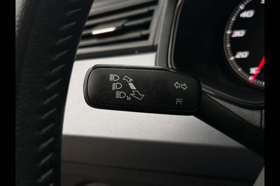 Seat Arona 1.0 TSI Style Business Intense CAMERA / NAVIGATIE / ADAPT. CRUISE / 4-SEIZ BANDEN / HOGE INSTAP /PDC RONDOM / BLINDSPOT