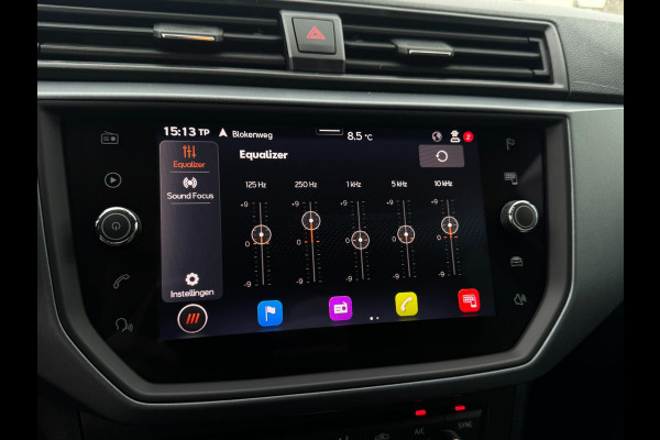 Seat Arona 1.0 TSI Style Business Intense CAMERA / NAVIGATIE / ADAPT. CRUISE / 4-SEIZ BANDEN / HOGE INSTAP /PDC RONDOM / BLINDSPOT