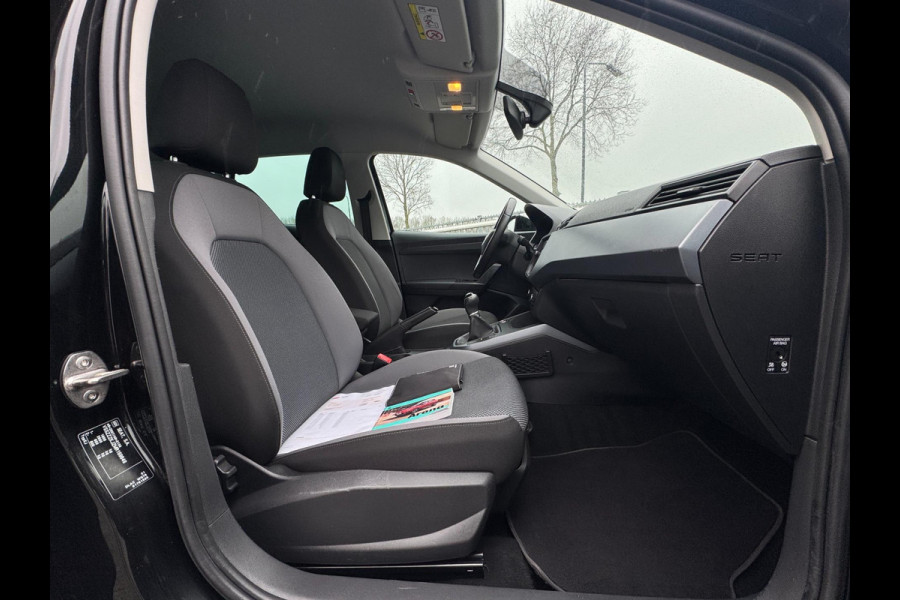 Seat Arona 1.0 TSI Style Business Intense CAMERA / NAVIGATIE / ADAPT. CRUISE / 4-SEIZ BANDEN / HOGE INSTAP /PDC RONDOM / BLINDSPOT