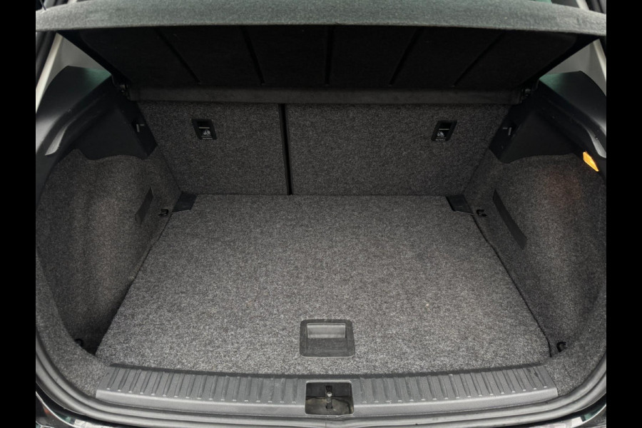 Seat Arona 1.0 TSI Style Business Intense CAMERA / NAVIGATIE / ADAPT. CRUISE / 4-SEIZ BANDEN / HOGE INSTAP /PDC RONDOM / BLINDSPOT