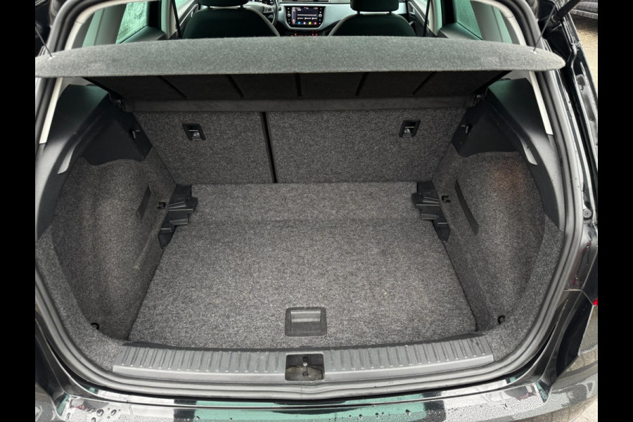 Seat Arona 1.0 TSI Style Business Intense CAMERA / NAVIGATIE / ADAPT. CRUISE / 4-SEIZ BANDEN / HOGE INSTAP /PDC RONDOM / BLINDSPOT