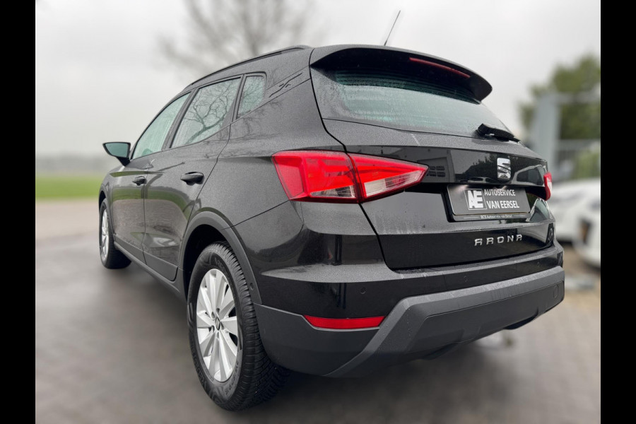 Seat Arona 1.0 TSI Style Business Intense CAMERA / NAVIGATIE / ADAPT. CRUISE / 4-SEIZ BANDEN / HOGE INSTAP /PDC RONDOM / BLINDSPOT