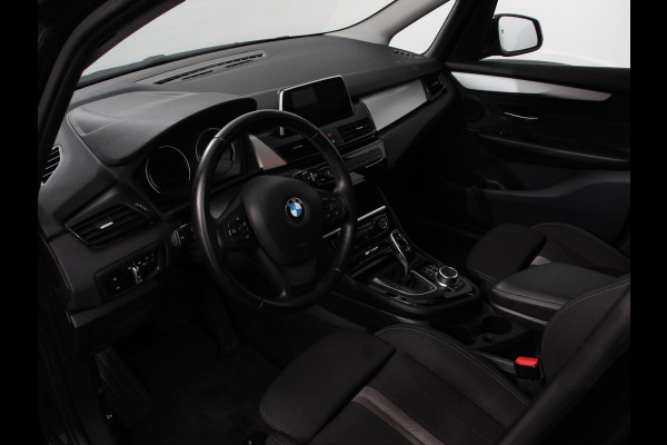 BMW 2 Serie Gran Tourer 218i 7p. Executive Launch Edition | Cruise control | Climate control | Parkeersensoren | Navigatie | Achteruitrijcamera | LED | Lichtmetalen velgen