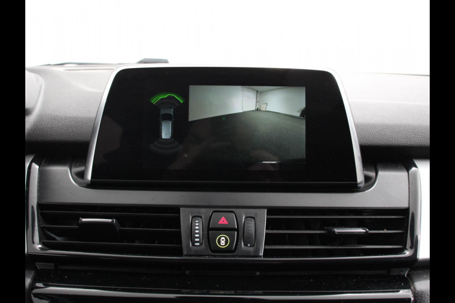 BMW 2 Serie Gran Tourer 218i 7p. Executive Launch Edition | Cruise control | Climate control | Parkeersensoren | Navigatie | Achteruitrijcamera | LED | Lichtmetalen velgen