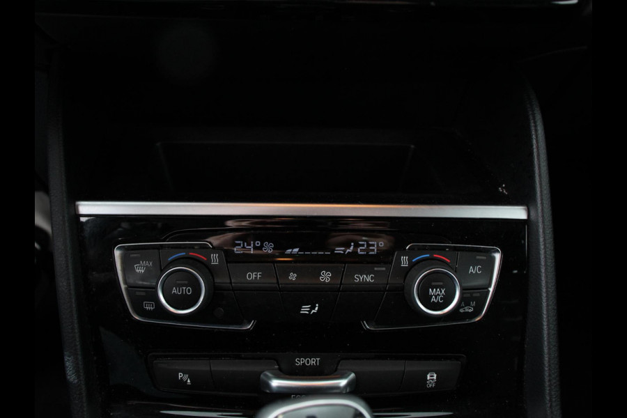 BMW 2 Serie Gran Tourer 218i 7p. Executive Launch Edition | Cruise control | Climate control | Parkeersensoren | Navigatie | Achteruitrijcamera | LED | Lichtmetalen velgen