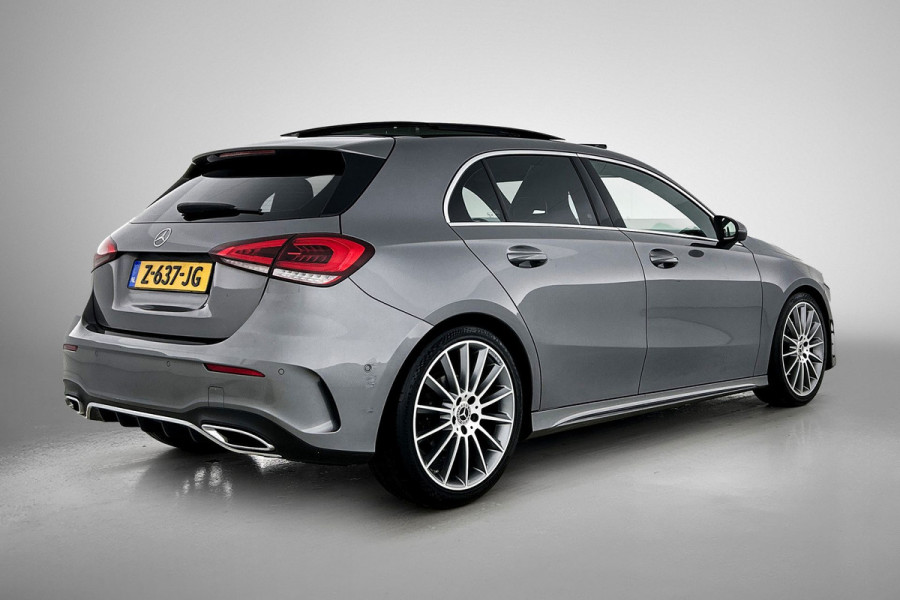 Mercedes-Benz A-Klasse 180 Premium AMG-Line(Dealer OnderH, Panorama, Lane Assist, StoelV, Carplay, Navi, Climate Con, Etc)
