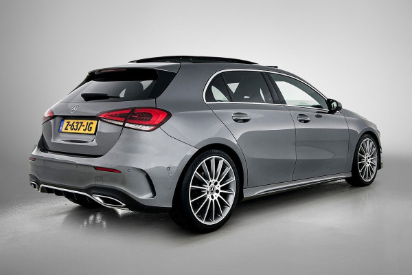 Mercedes-Benz A-Klasse 180 Premium AMG-Line(Dealer OnderH, Panorama, Lane Assist, StoelV, Carplay, Navi, Climate Con, Etc)