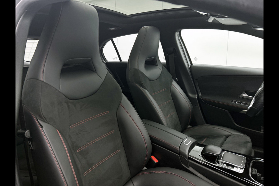 Mercedes-Benz A-Klasse 180 Premium AMG-Line(Dealer OnderH, Panorama, Lane Assist, StoelV, Carplay, Navi, Climate Con, Etc)